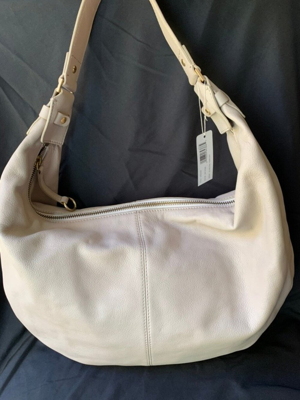 Ellen Tracy Cream Leather Hobo Shoulder Bag NWT Slouchy Handbag Cream/Beige